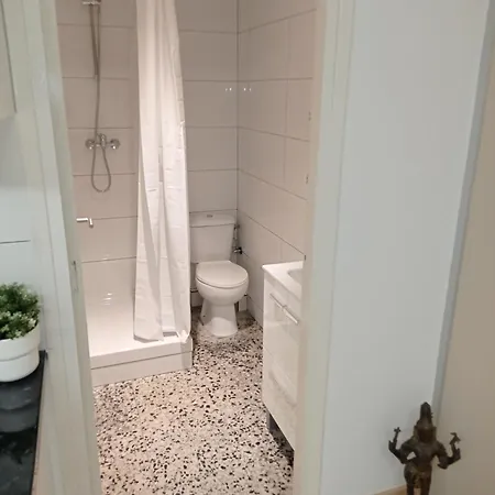 Bright Private Double Center Metro L-1 Urgell L-5 Hospital Clinic בית הארחה *